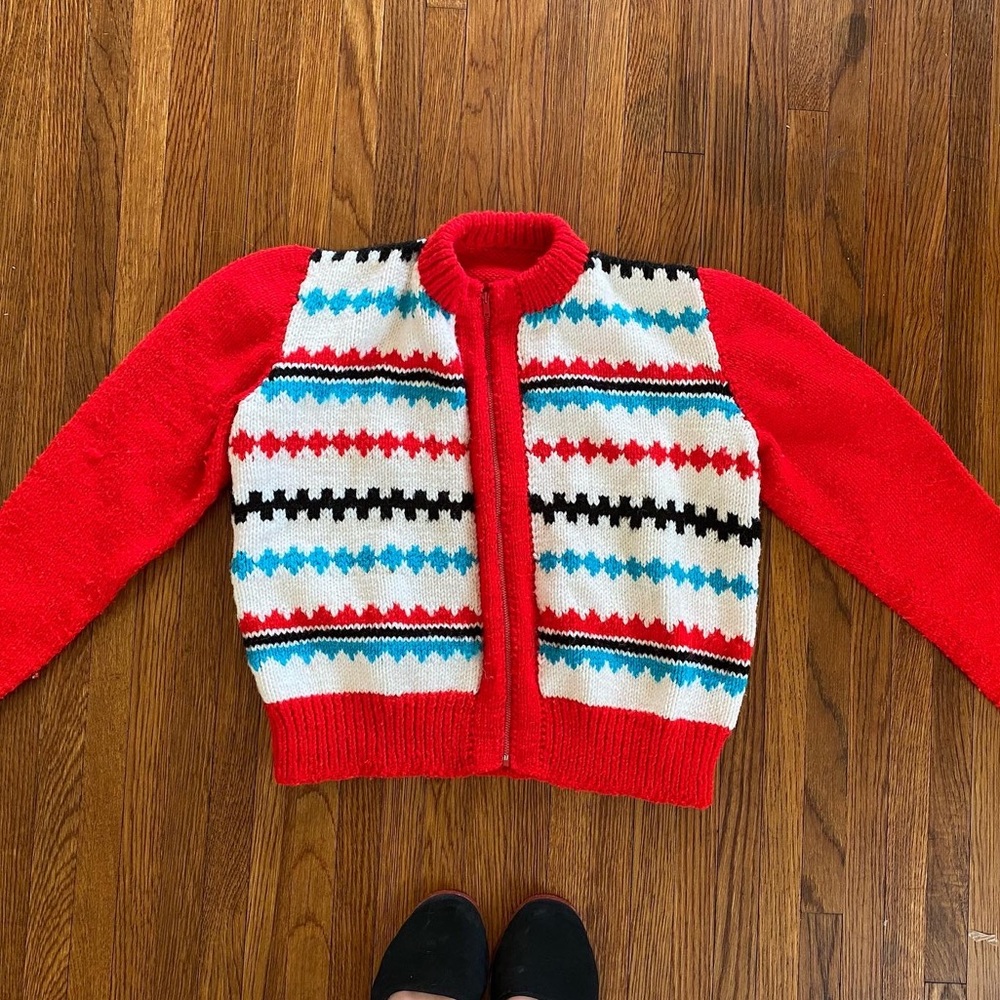 Vintage zip up sweater (thick and bright)